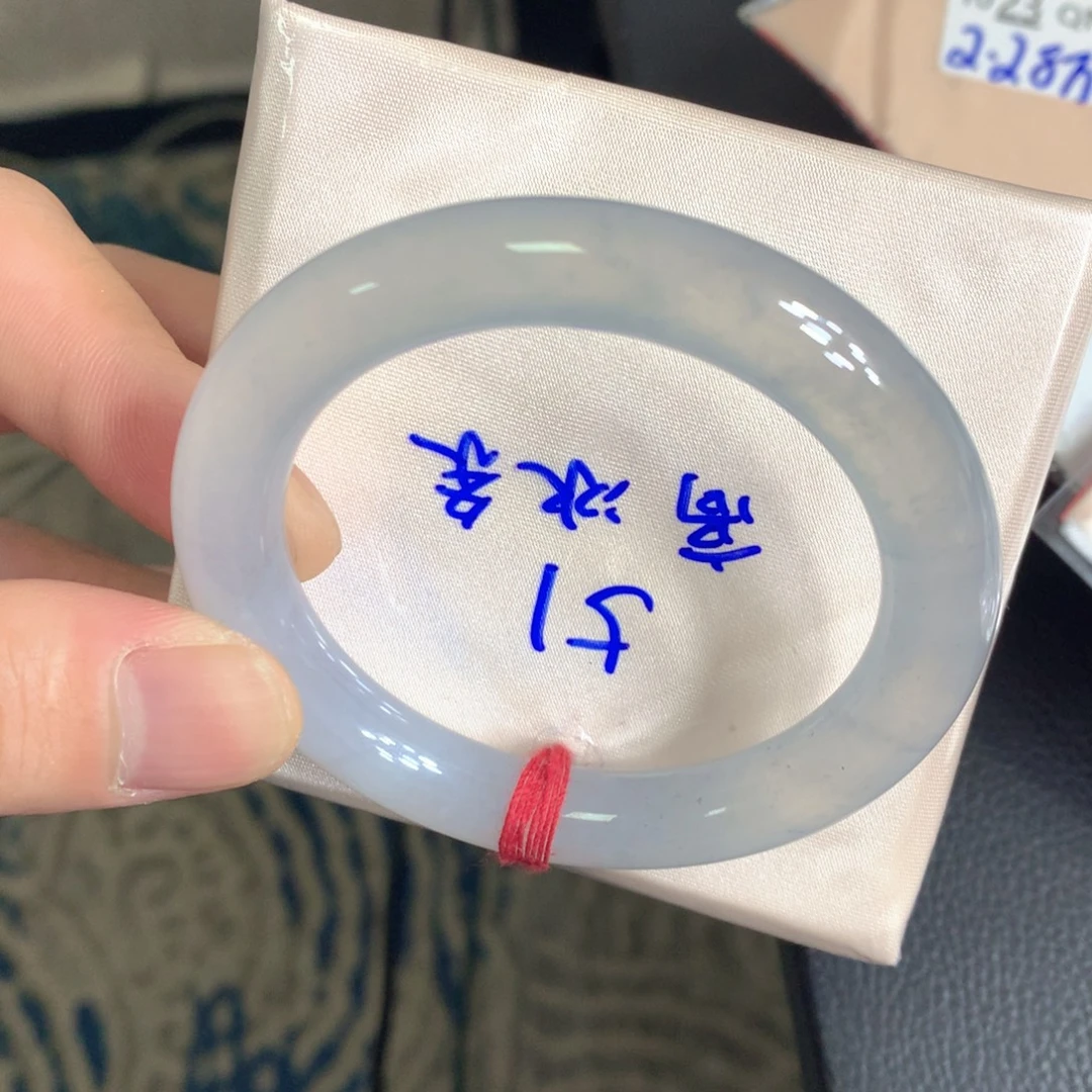 翡翠未镶嵌手镯（圆镯）翡翠