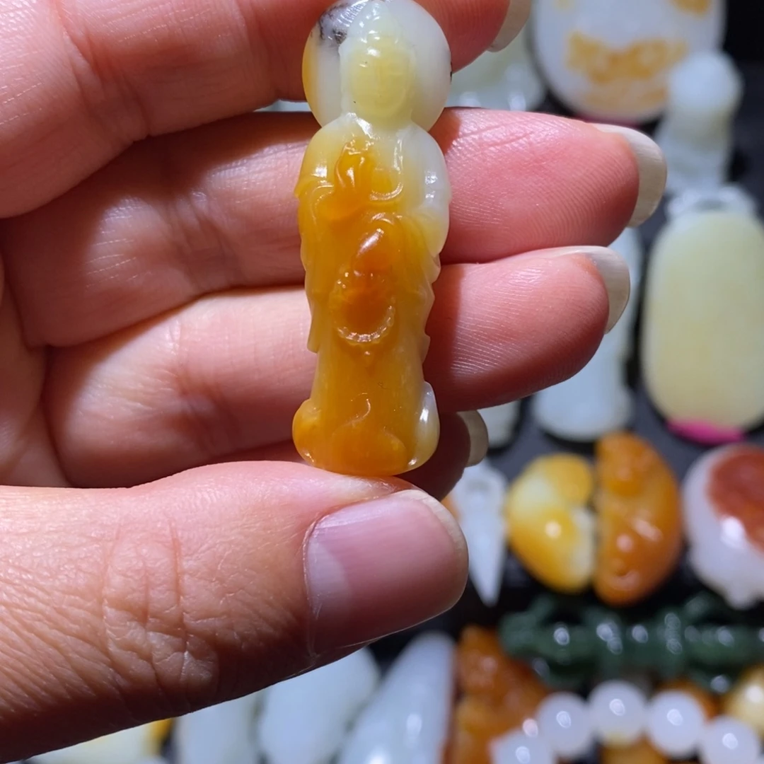 和田玉未镶嵌颈饰