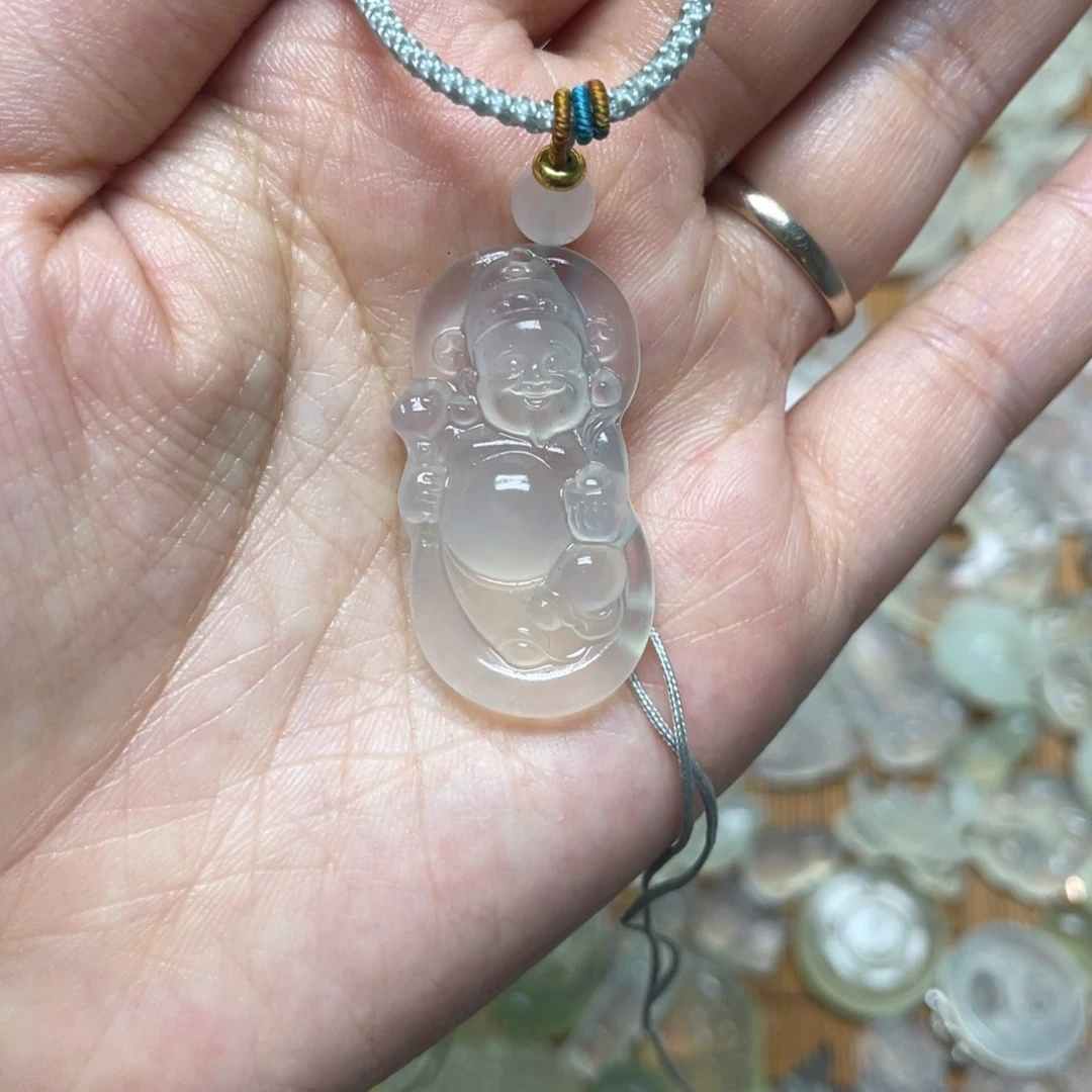 未镶嵌蛇纹石玉颈饰