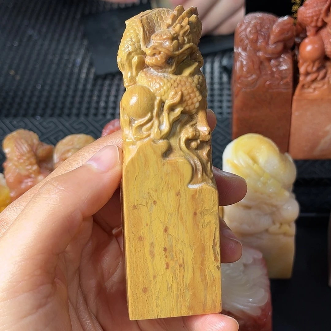 寿山石印石这种现象很明显了