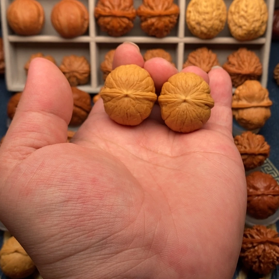 明***牛把件文玩核桃手捻