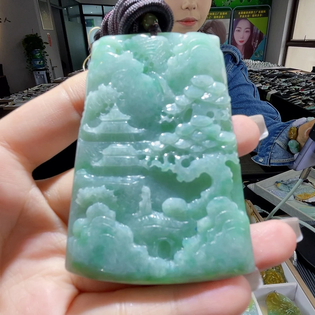 颈饰未镶嵌翡翠一个
