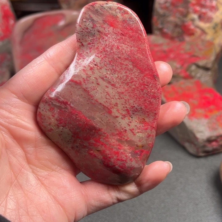 昌化鸡血石昌化鸡血石原石