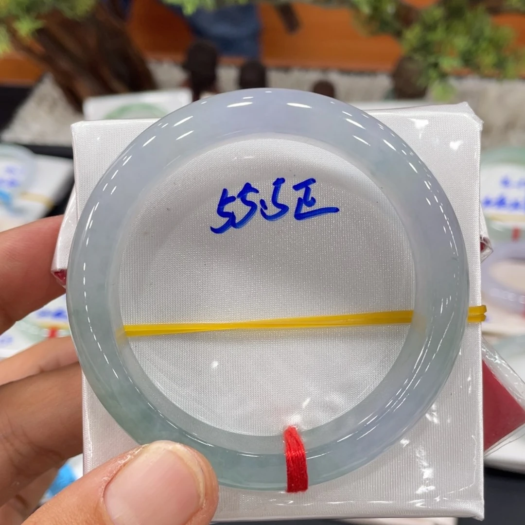 未镶嵌手镯翡翠缅甸
