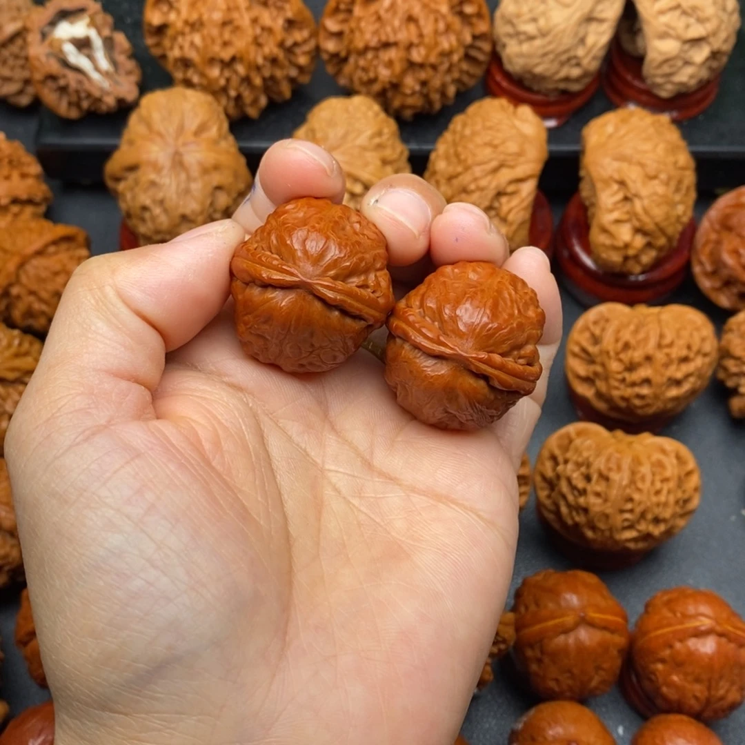 把件文玩核桃蛇皮球