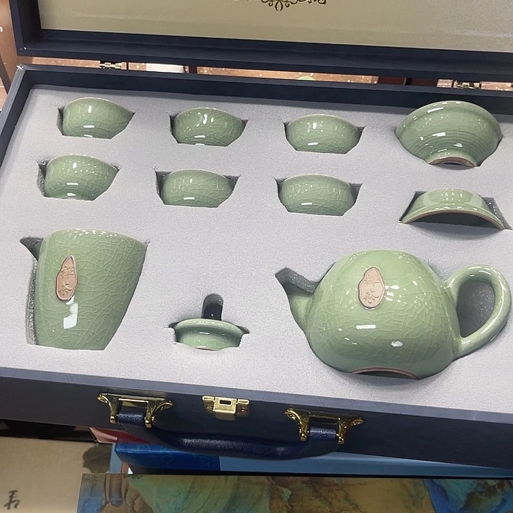 孤品茶具套装等。