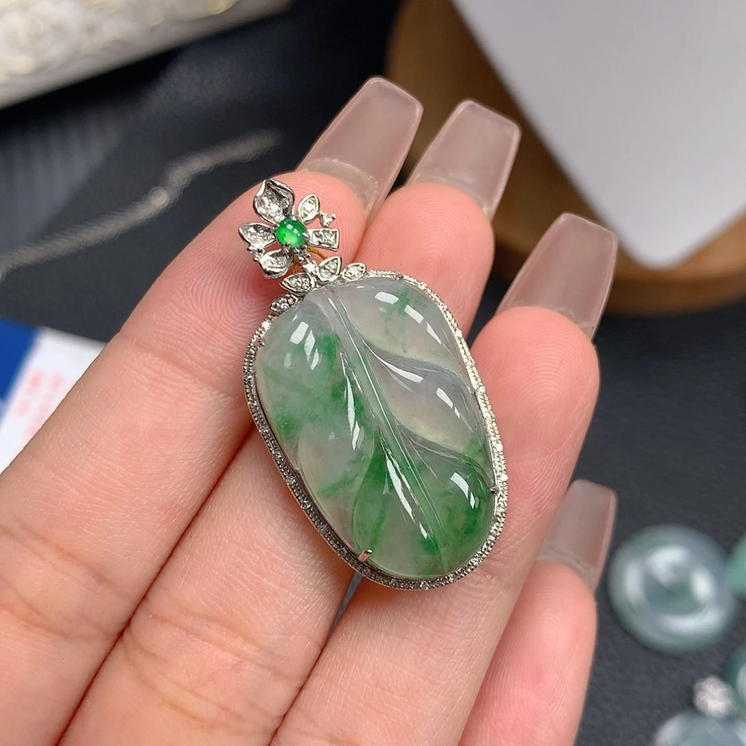 吊坠(不含链)18K金镶嵌翡翠