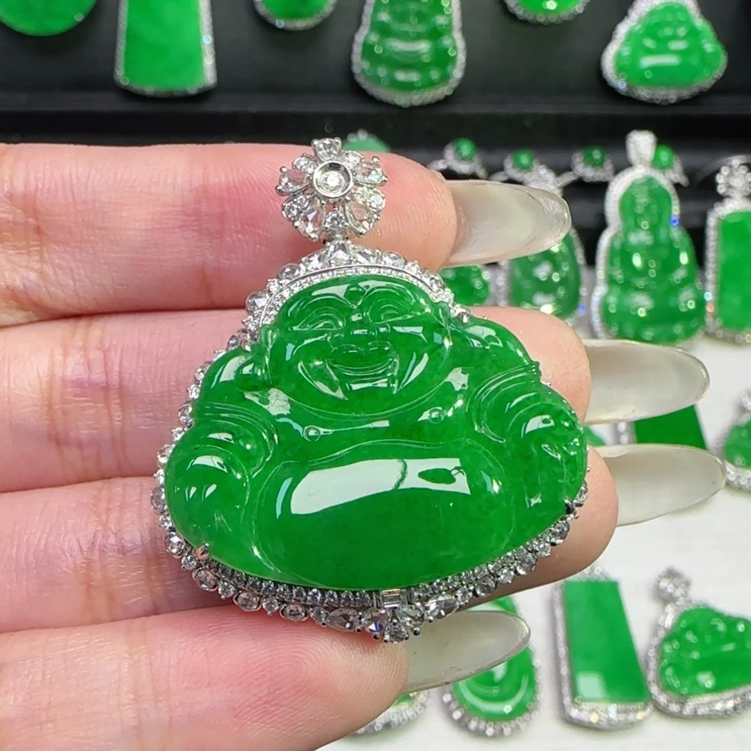 翡翠18K金镶嵌颈饰