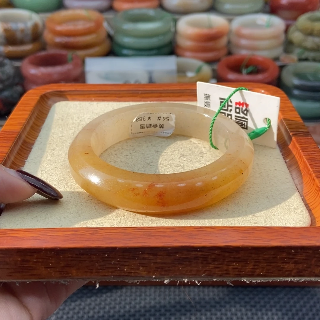 石英质玉未镶嵌手镯