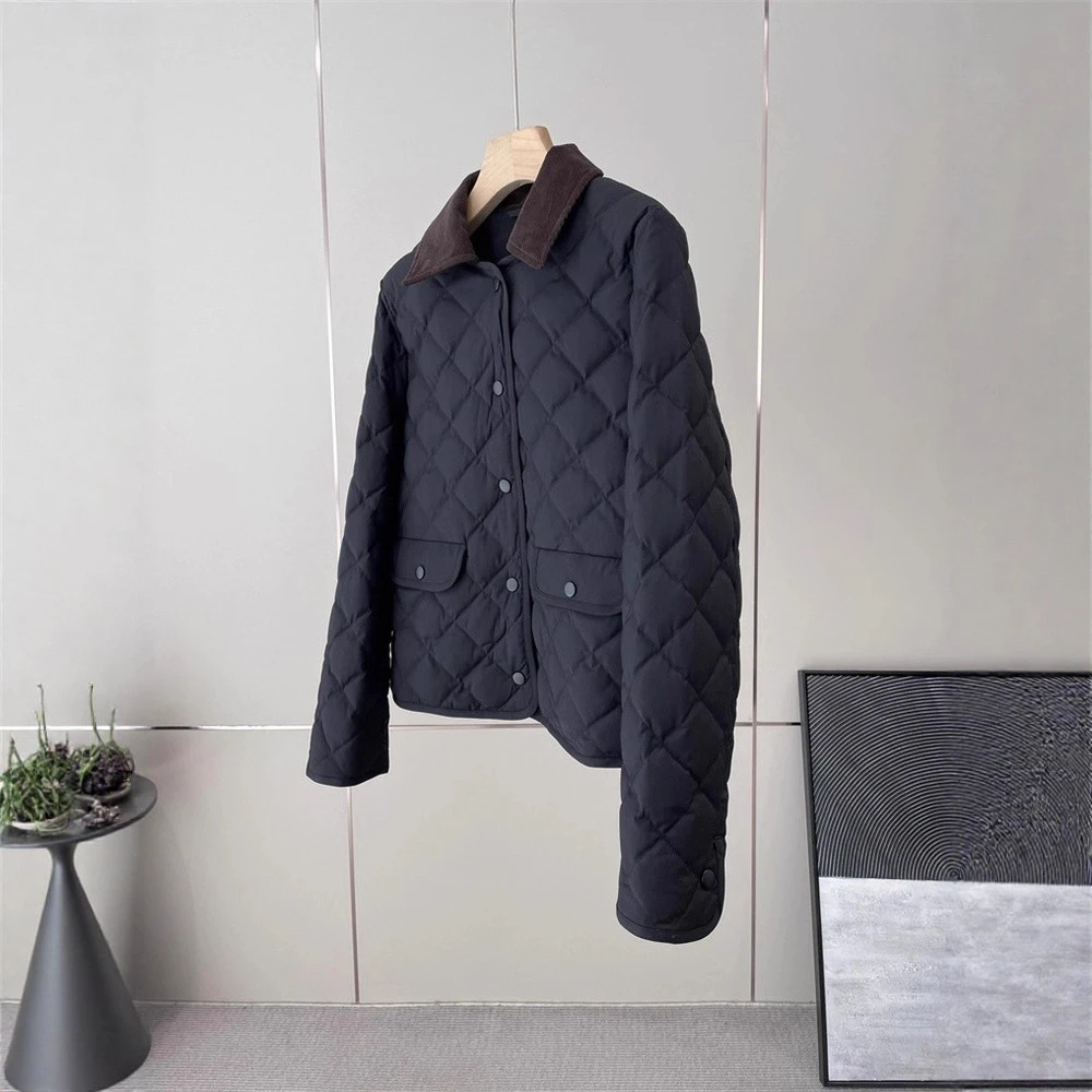 DUCURNO高端黑色菱格羽绒服女冬季2025新款休闲轻薄保暖短款外套