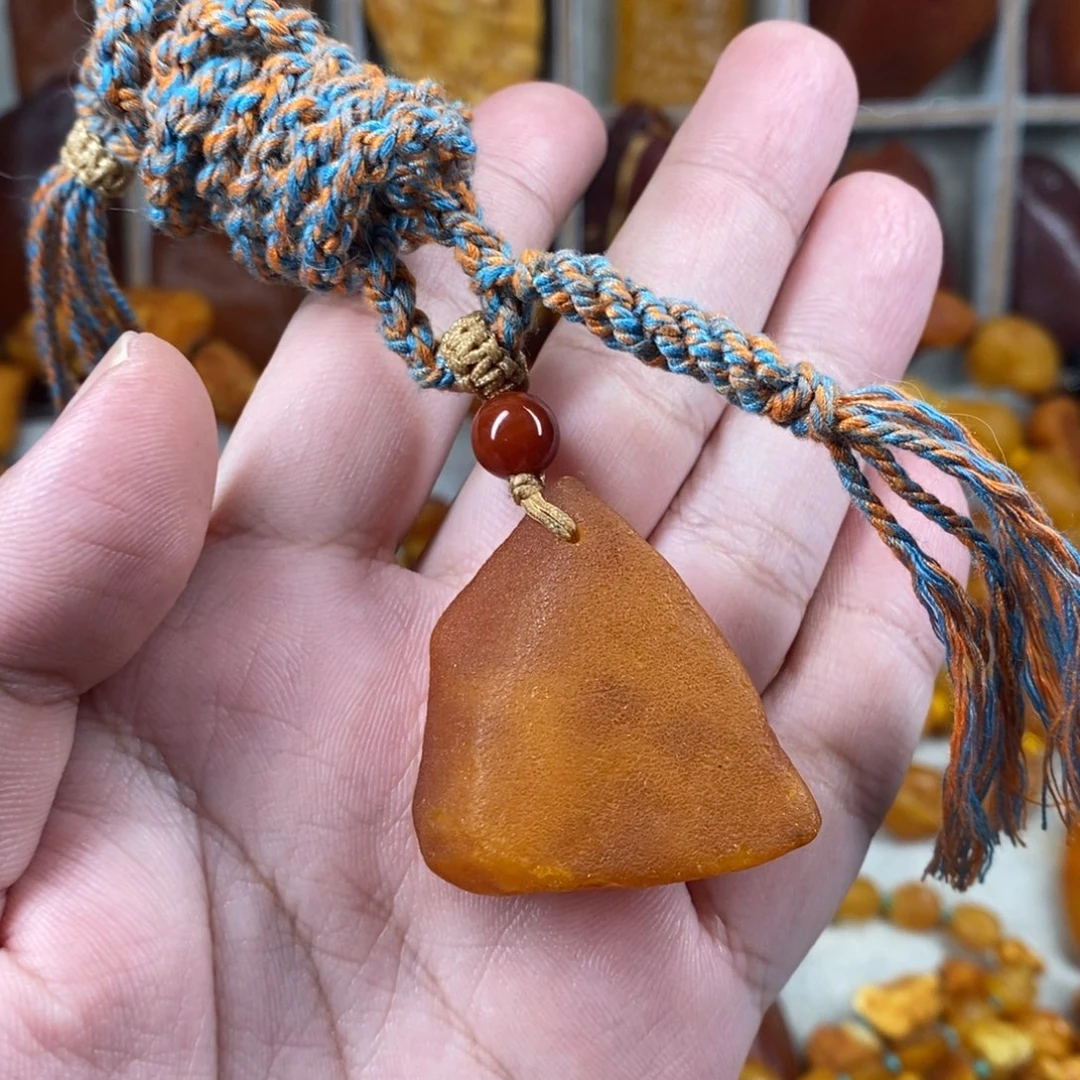 琥珀未镶嵌珠宝奇石