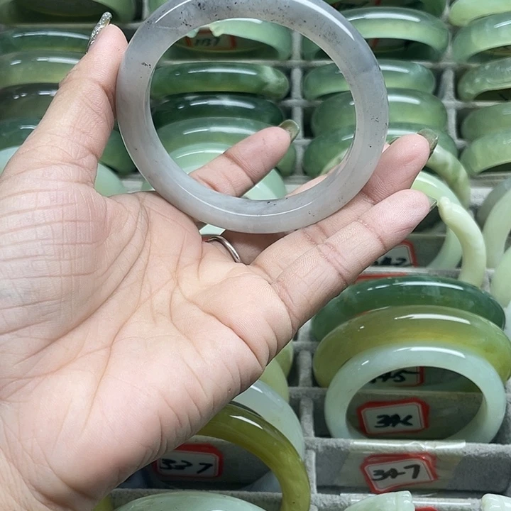 蛇纹石玉未镶嵌手镯347