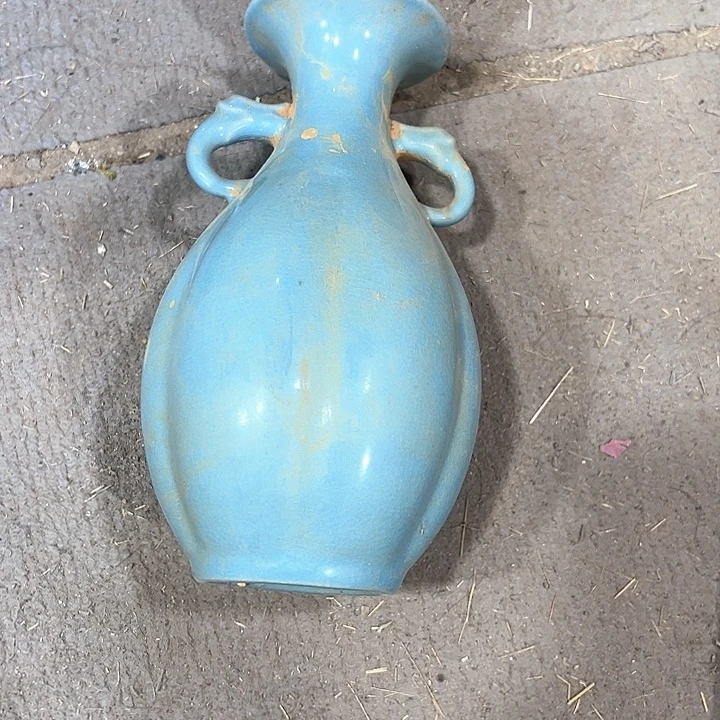 摆件在**方瓷器瓷器的瓷器的