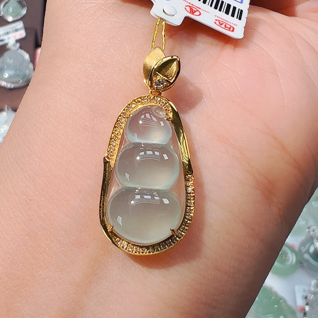 翡翠18K金镶嵌吊坠(不含链)福豆
