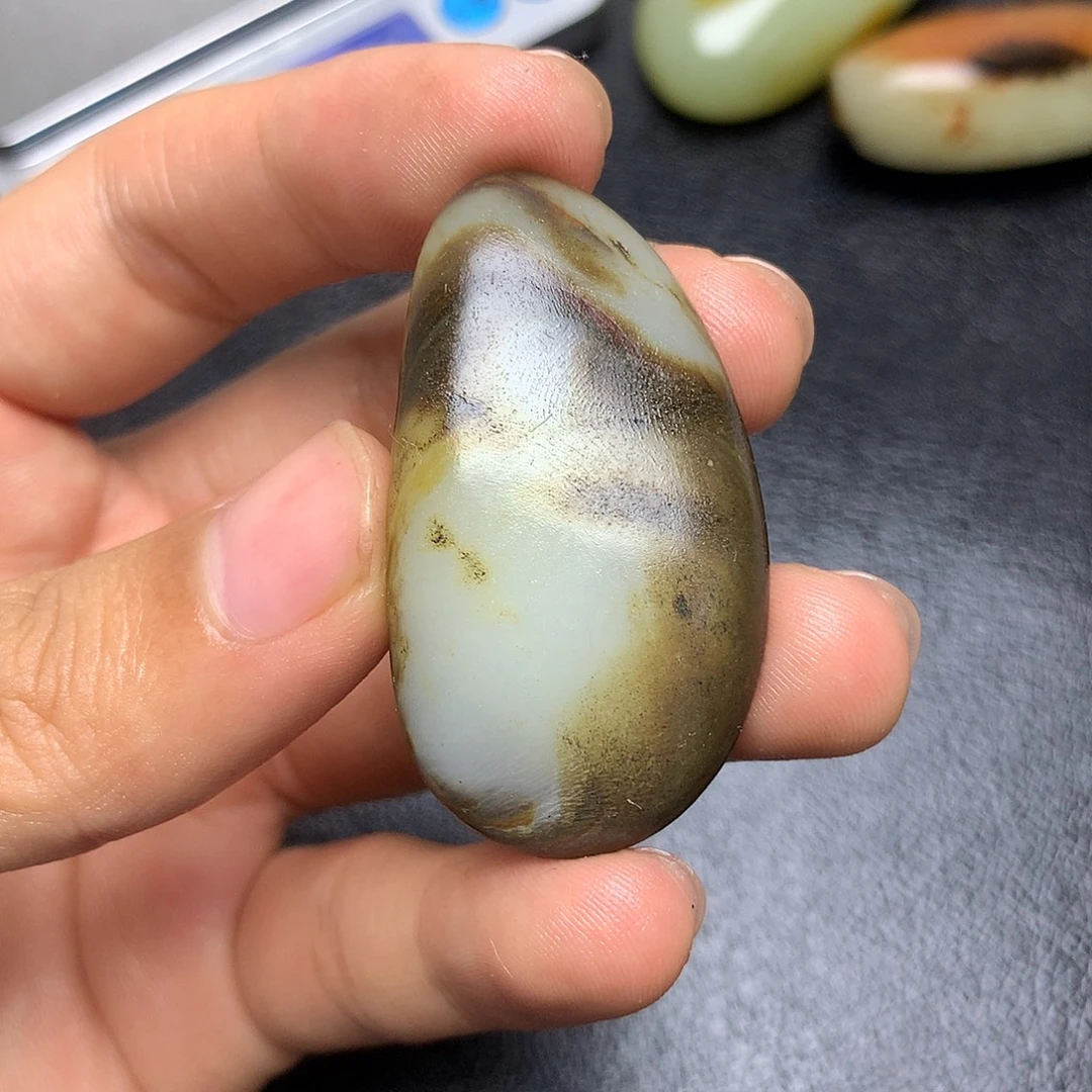 和田玉（糖玉）未镶嵌挂件