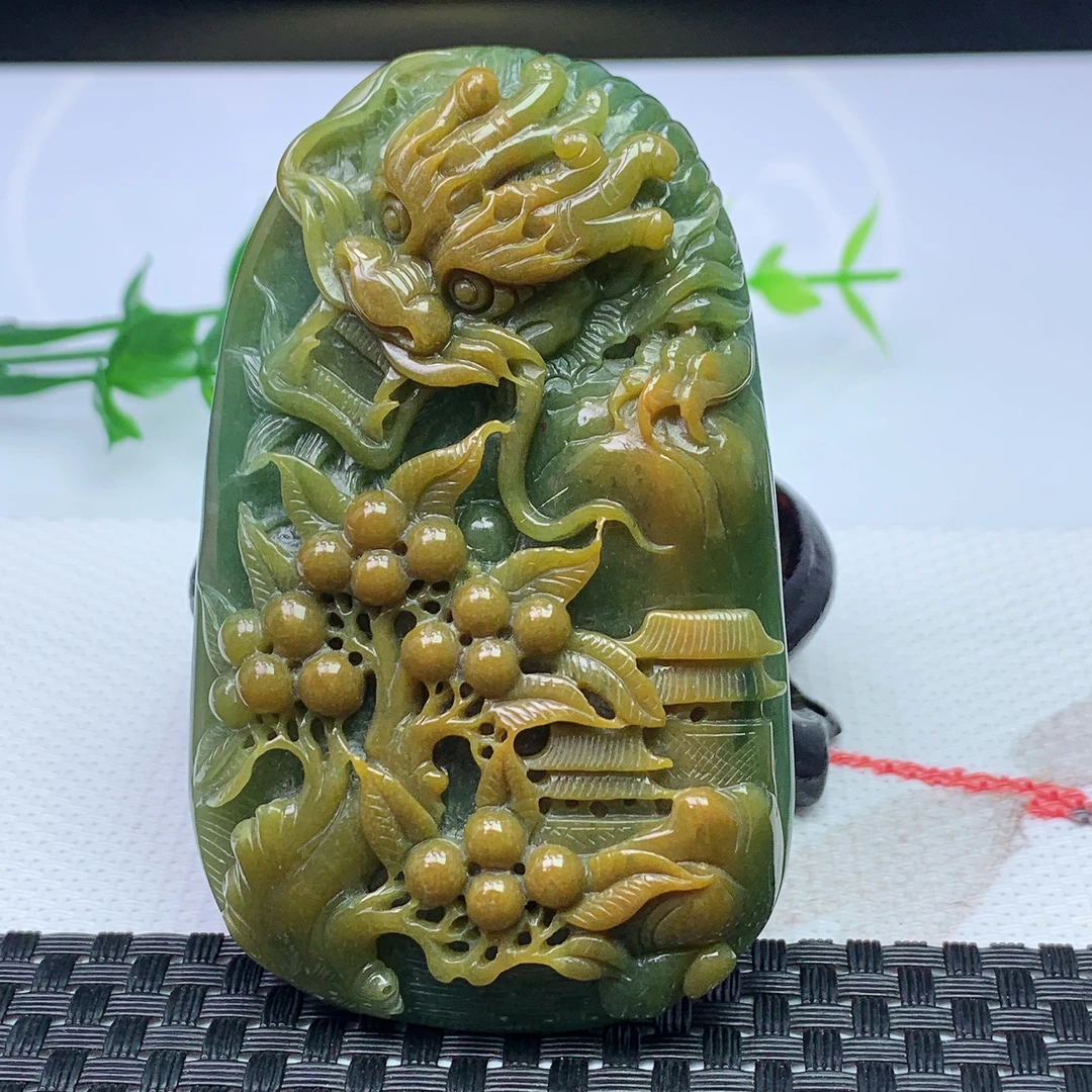天然A货翡翠 双彩山水龙牌吊坠 尺寸；82*50.8*13.7mm