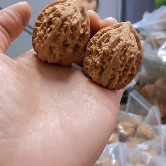 【闪购商品】把件文玩核桃38红皮鸡心