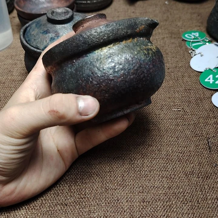 与****W全手工制作微瑕坛子