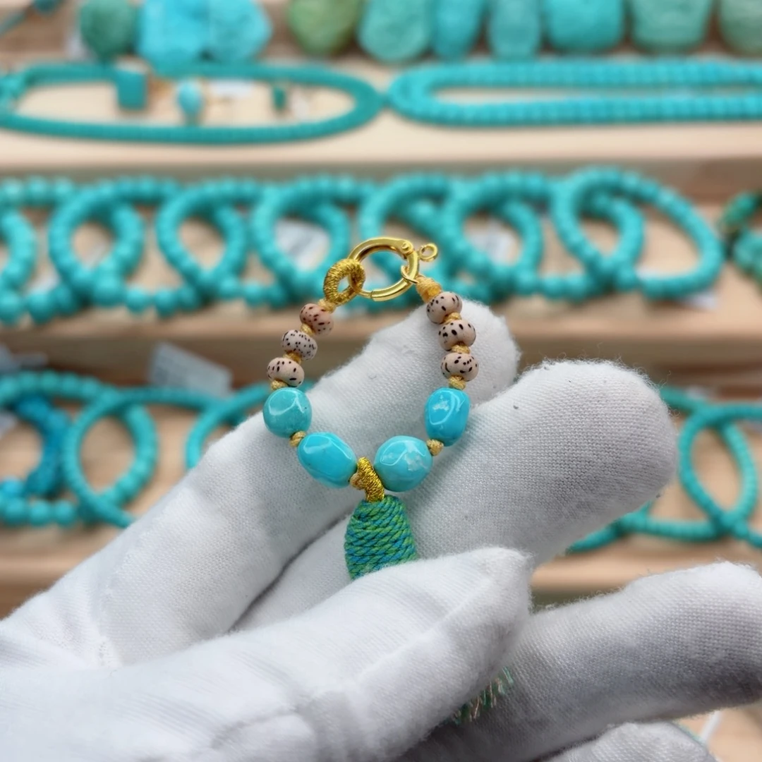 绿松石未镶嵌珠宝奇石