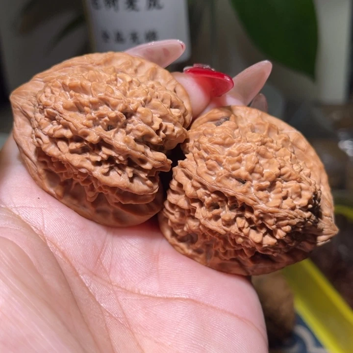 桃核把件             43