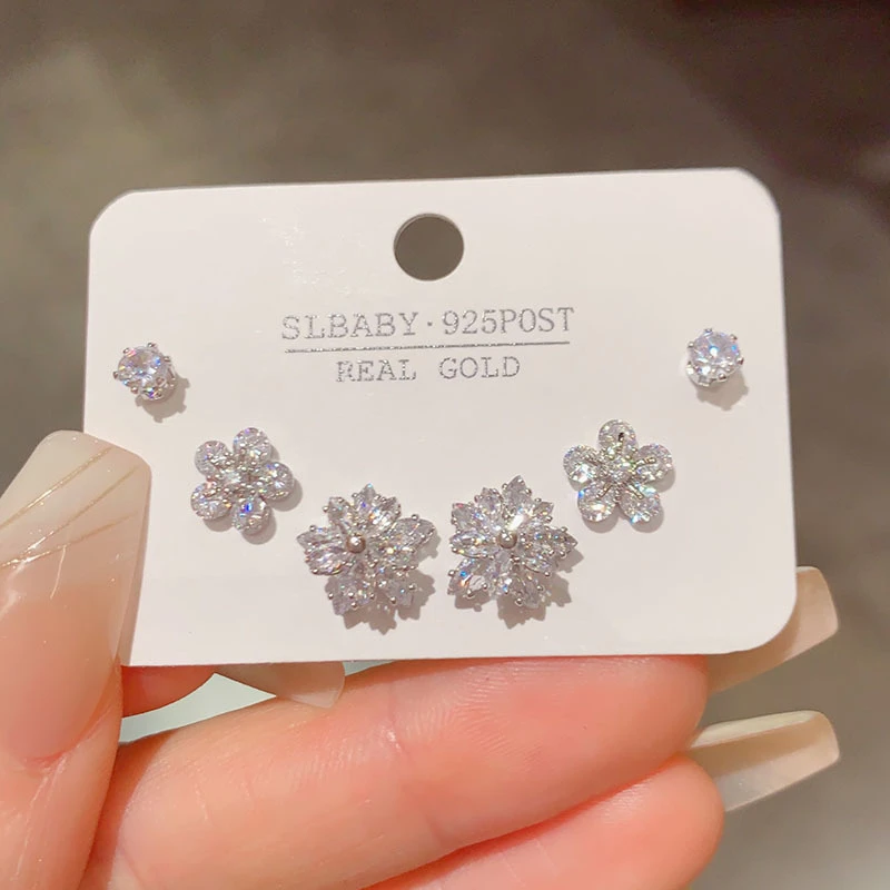铜合金合成锆石耳饰 简约时尚锆石花瓣三件套组合耳钉设计感耳环