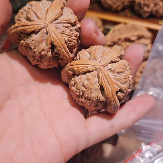 飞***吊坠文玩核桃43精修工艺三楞