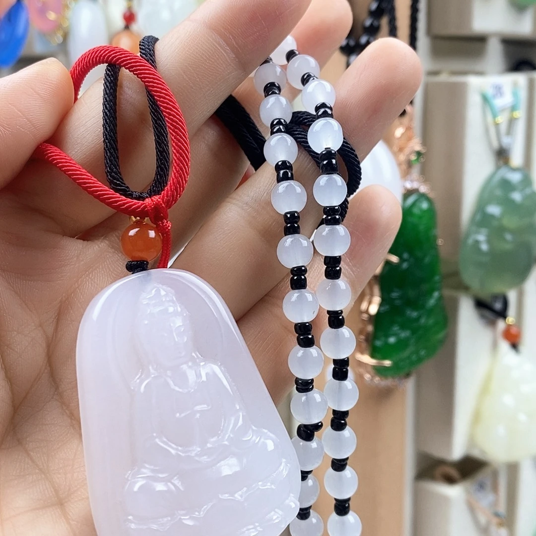小***子石英质玉未镶嵌颈饰
