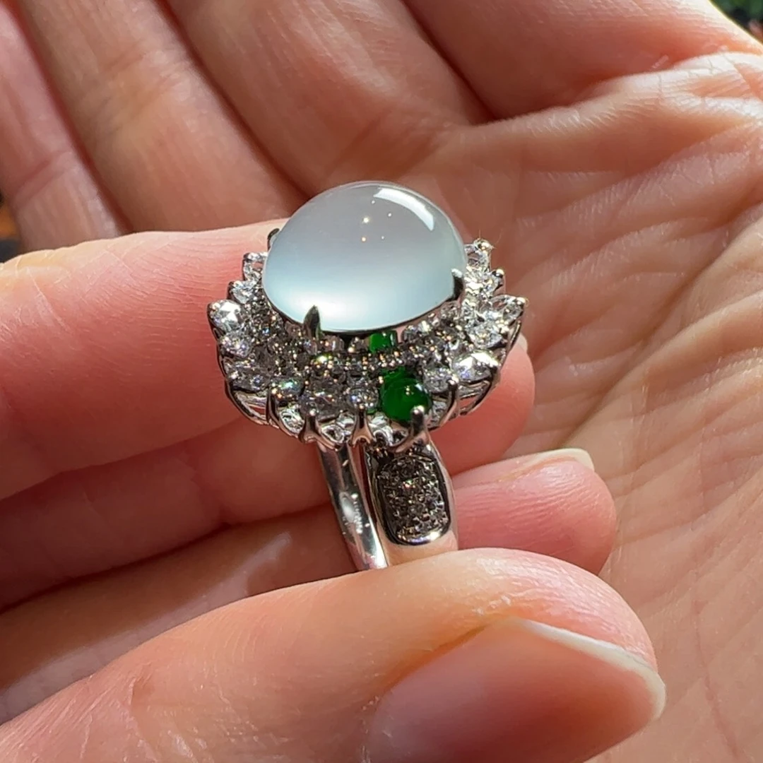 18K金镶嵌戒指翡翠缅料天然翡翠A货