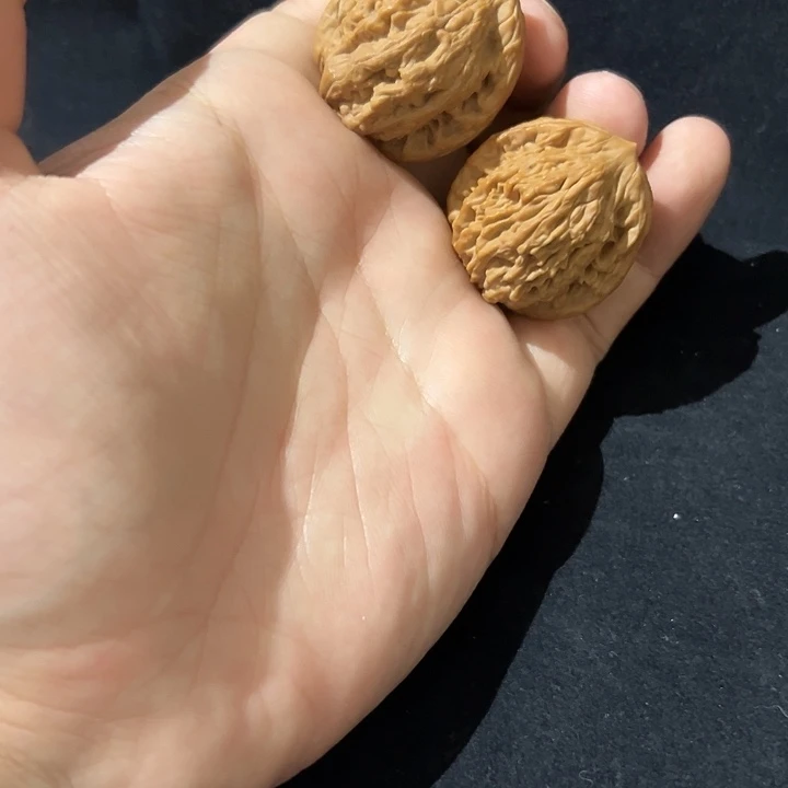 J***n文玩核桃把件虎头