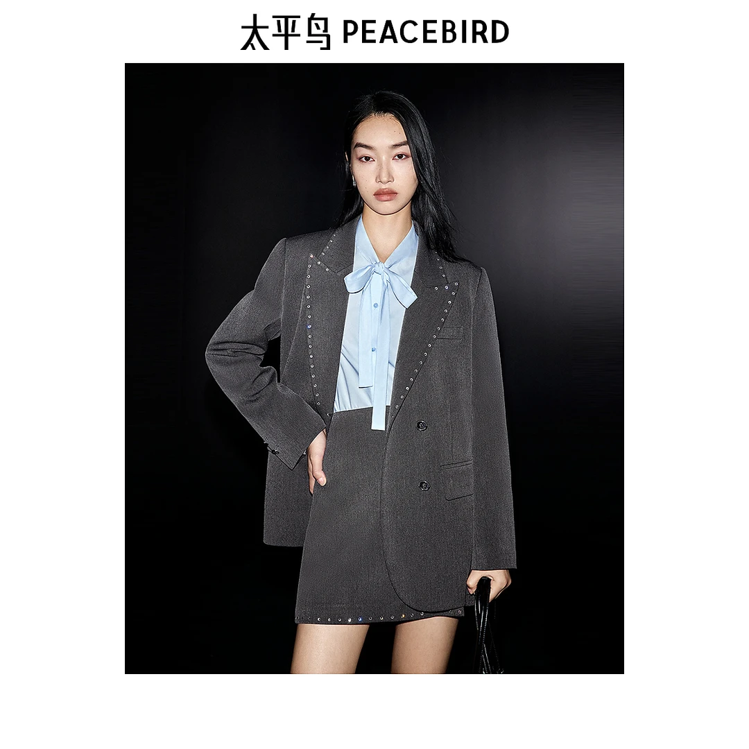 太平鸟女装时尚外套品质烫钻西装A1BAE3549