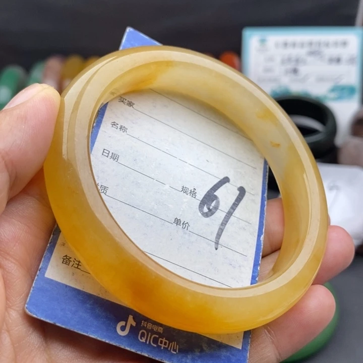 未镶嵌手镯石英质玉