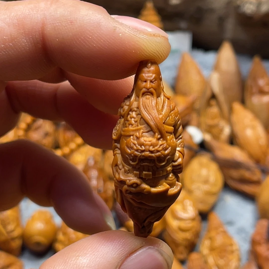 橄榄核吊坠✘****烋站立关公386