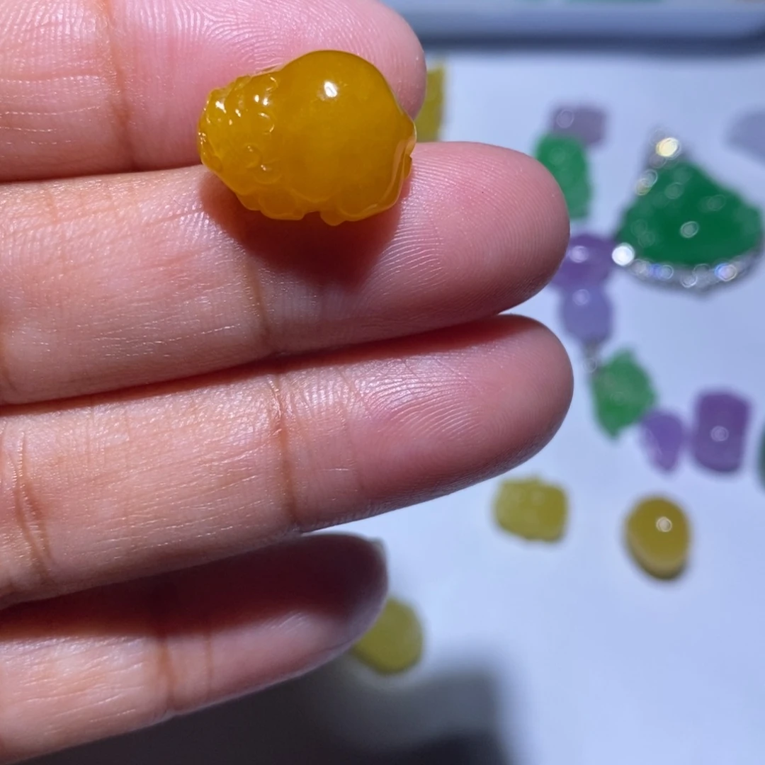 颈饰未镶嵌翡翠益**?