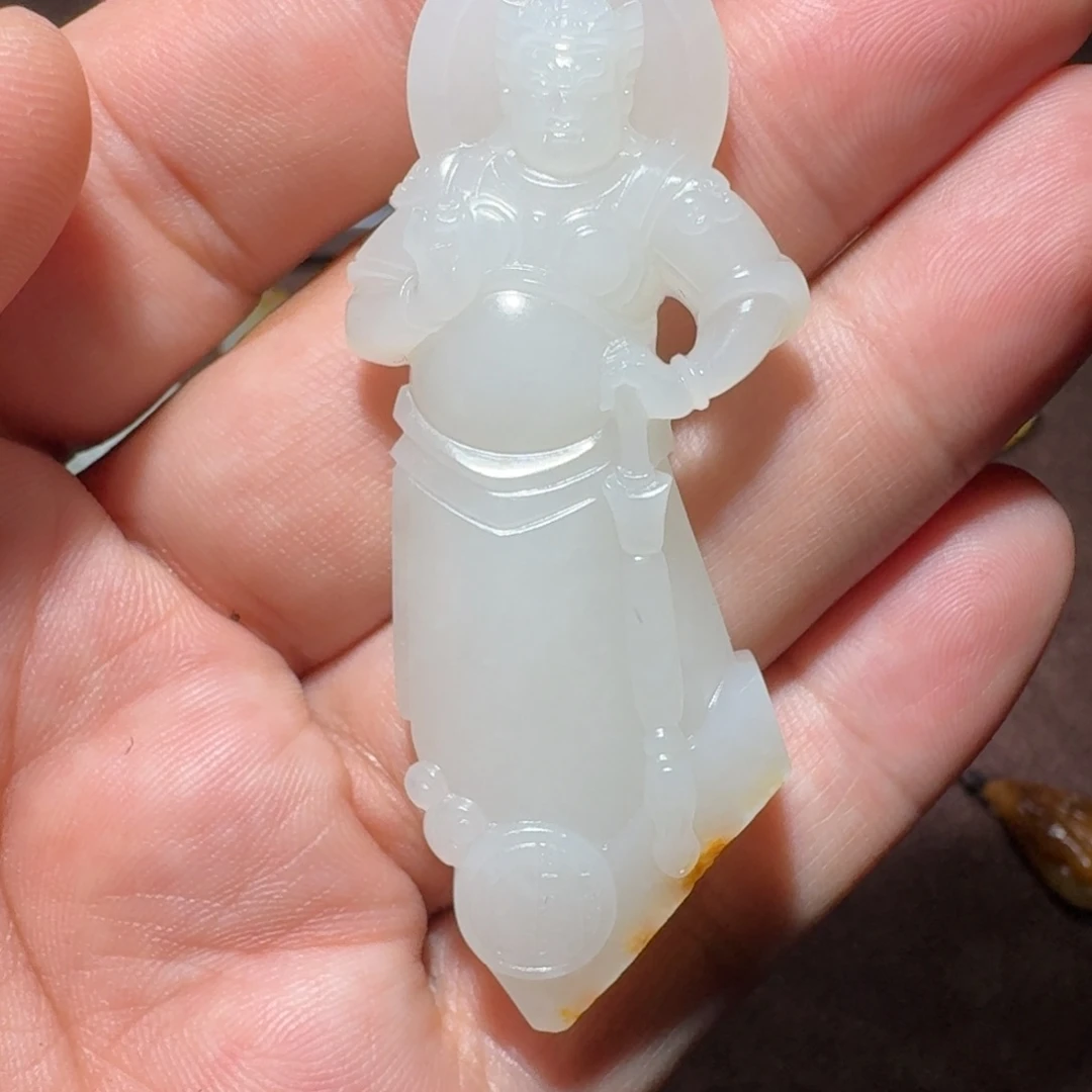 睿***睿和田玉未镶嵌颈饰