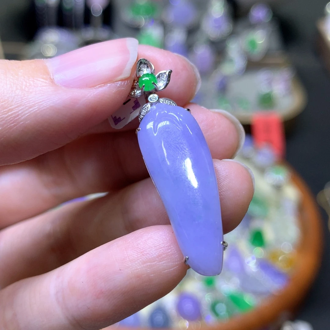 【闪购商品】翡翠颈饰18K金镶嵌翡翠吊坠项链