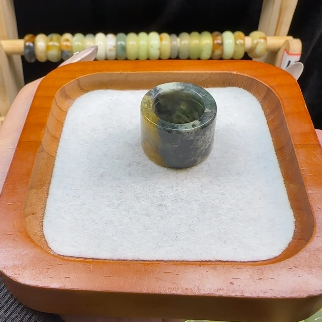 蛇纹石玉合金内径17.5是**耶