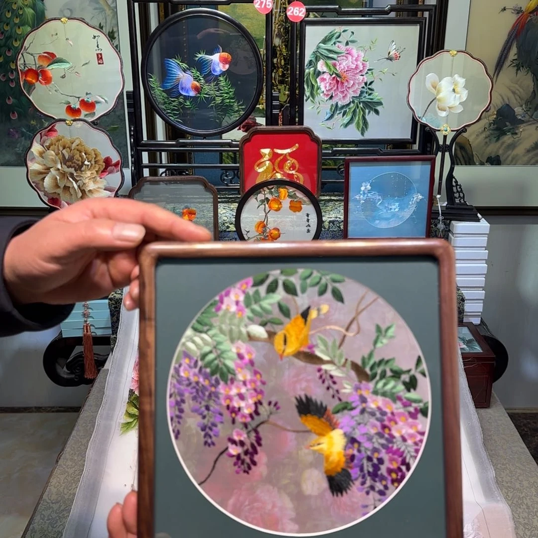 刺绣刺绣工艺精湛