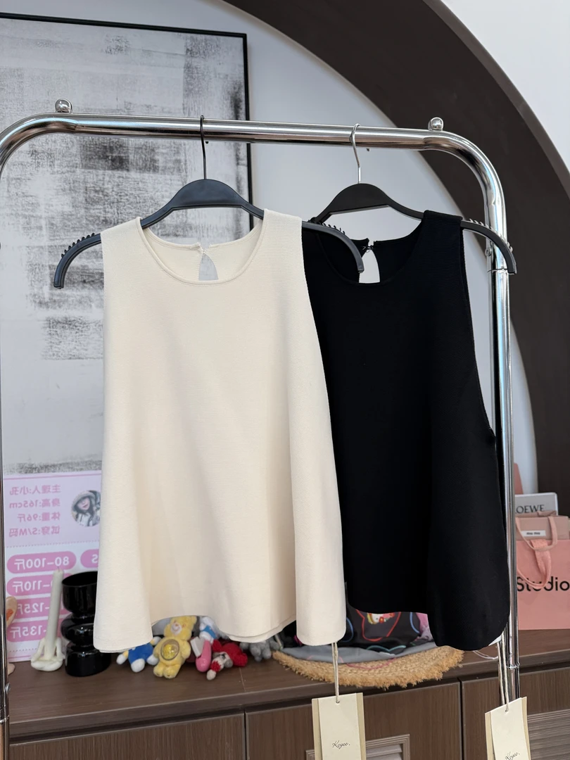 孔一粒N6635黑白背心上衣