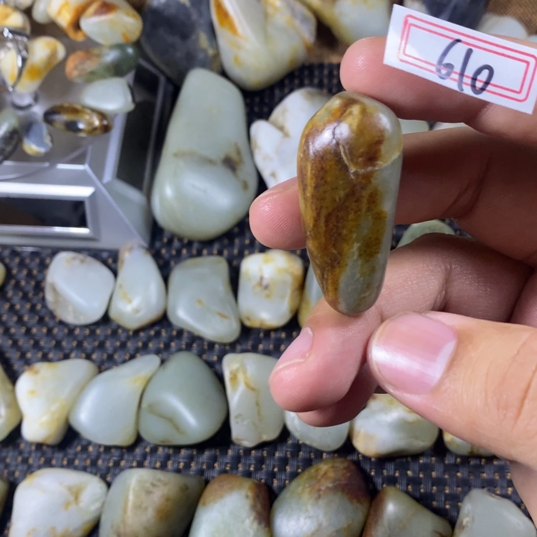 和田玉（糖玉）未镶嵌挂件