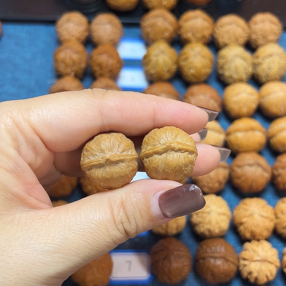 文玩核桃吊坠小瓷娃娃22尺全品无修