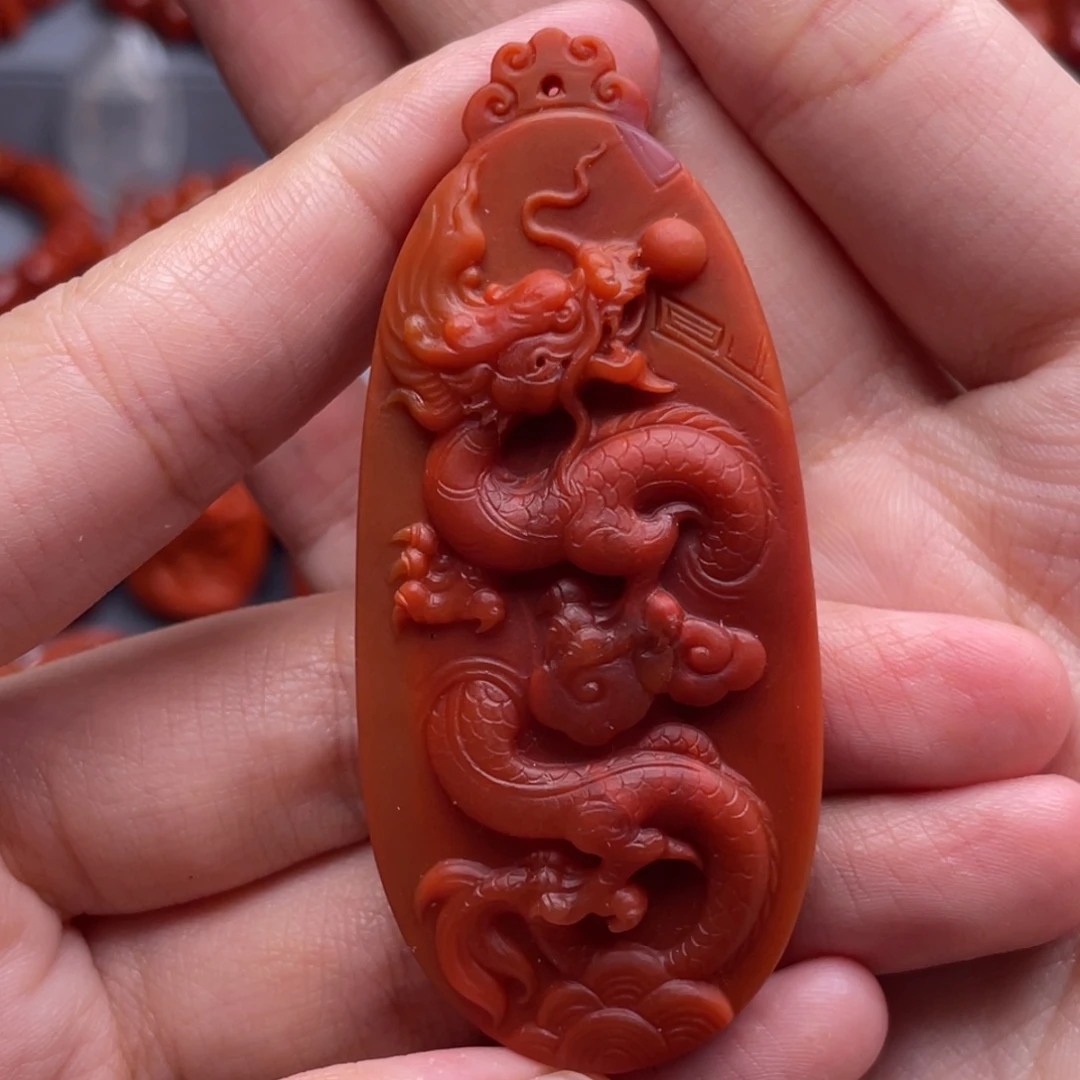 南红玛瑙未镶嵌珠宝奇石龙牌吊坠