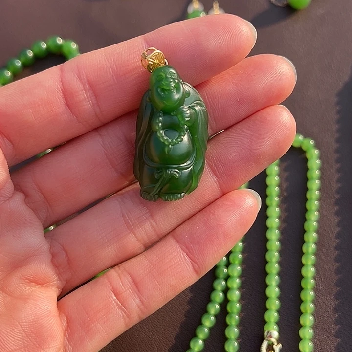 和田玉18K金镶嵌颈饰