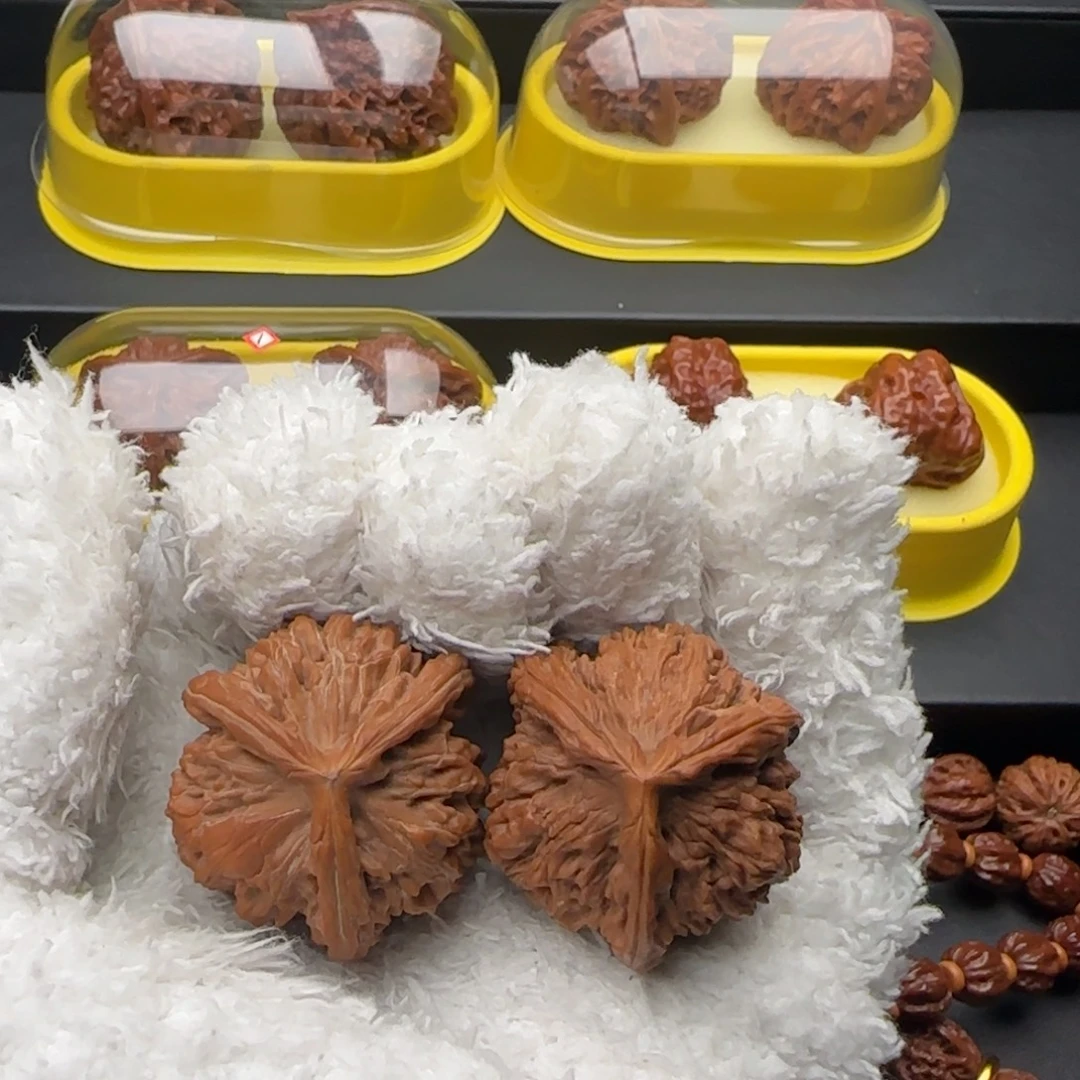 文玩核桃把件楼奔35