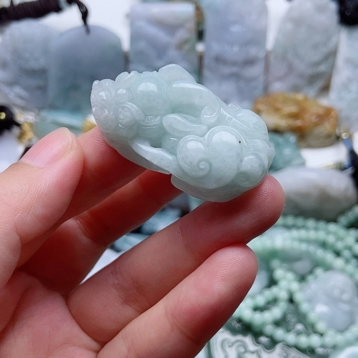 翡翠未镶嵌吊坠(不含链)1