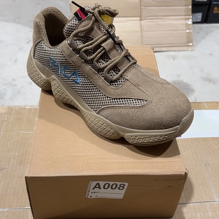 编码008号。42码防砸防刺劳保鞋。