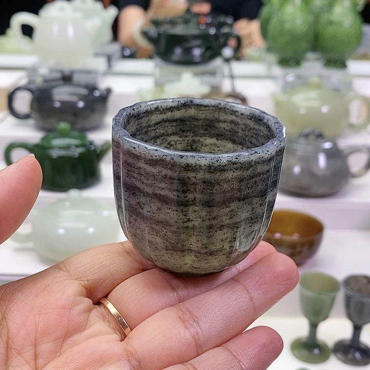 未镶嵌和田玉挂件杯子