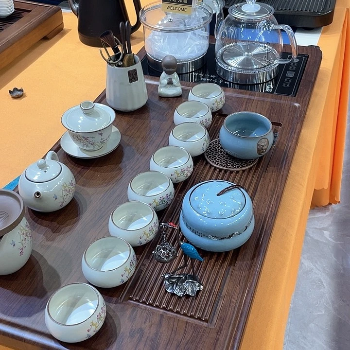 瓷片赫的问题特福德呵呵