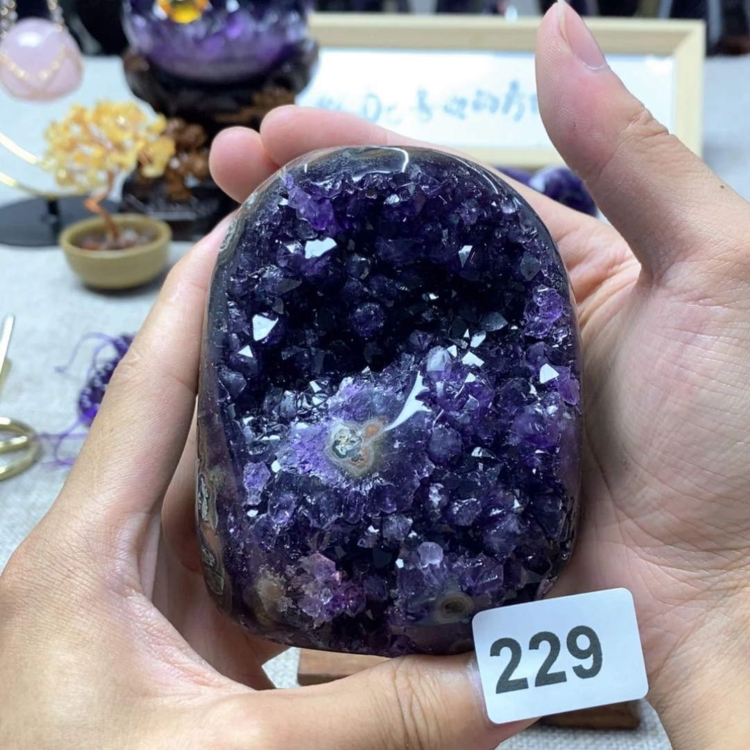 未镶嵌水晶大型摆件（非配饰）