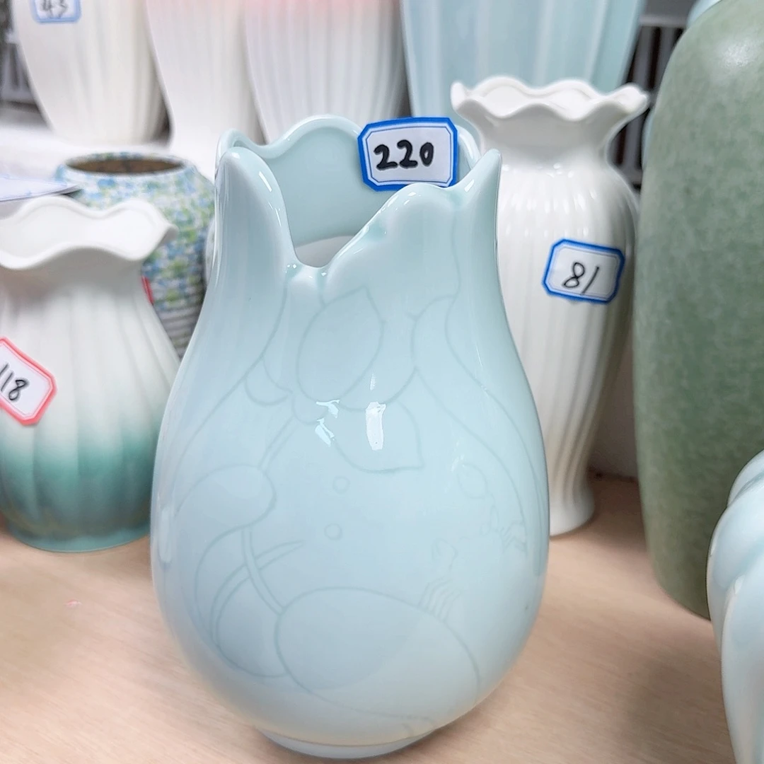 220号陶瓷花瓶20.5厘米微微瑕
