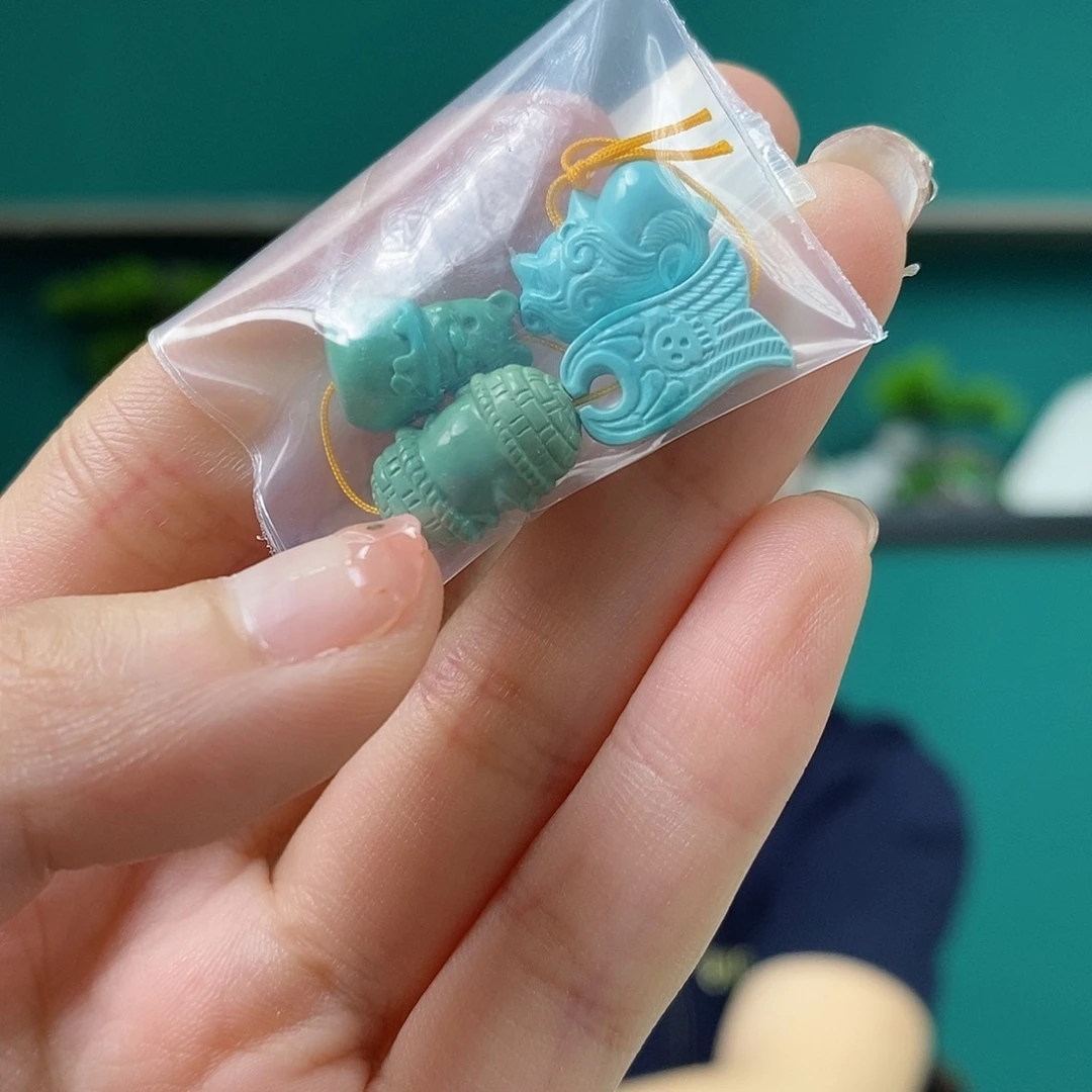 绿松石未镶嵌珠宝奇石